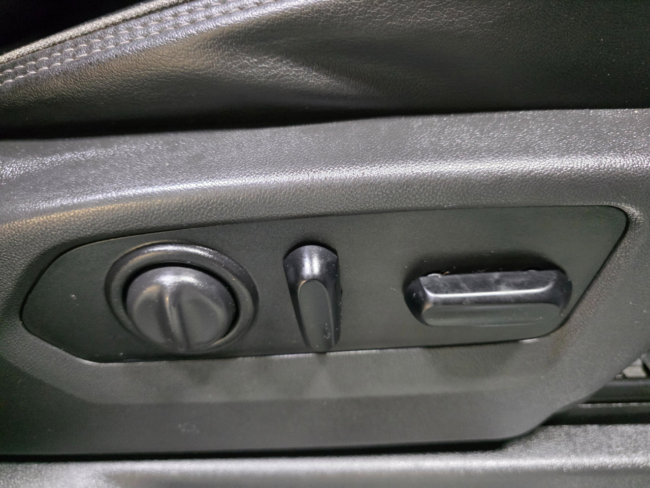 Used 2021 Chevrolet Silverado 3500 High Country w/ Z71 Off-Road Package image 28