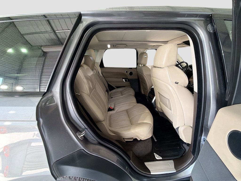 Used 2016 Land Rover Range Rover Sport HSE image 29