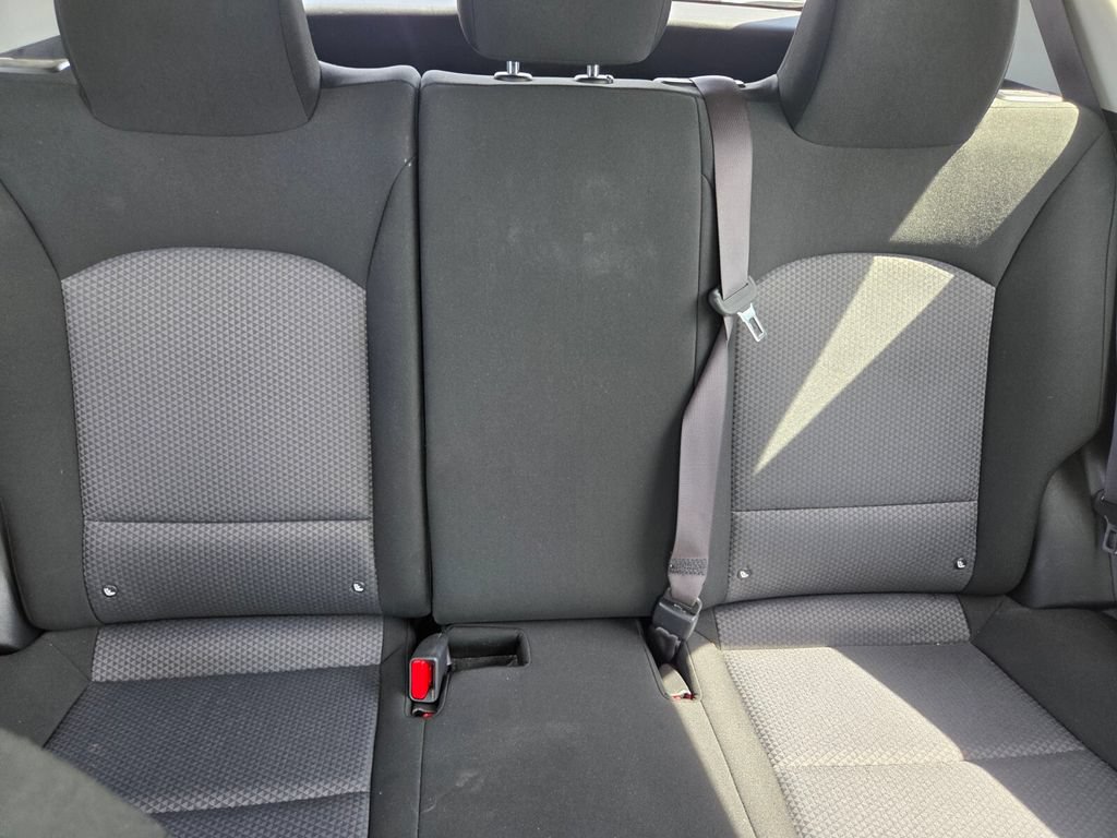 Used 2025 Kia Soul LX w/ LX Technology Package FWD image 30