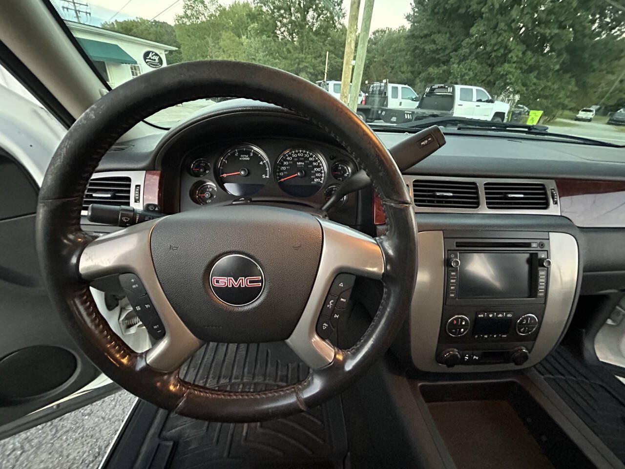 Used 2010 GMC Sierra 3500 SLT w/ SLT Convenience Package AWD/4WD image 17