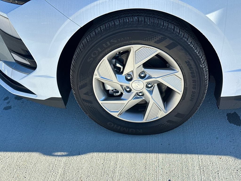 New 2025 Hyundai Sonata SE FWD image 12