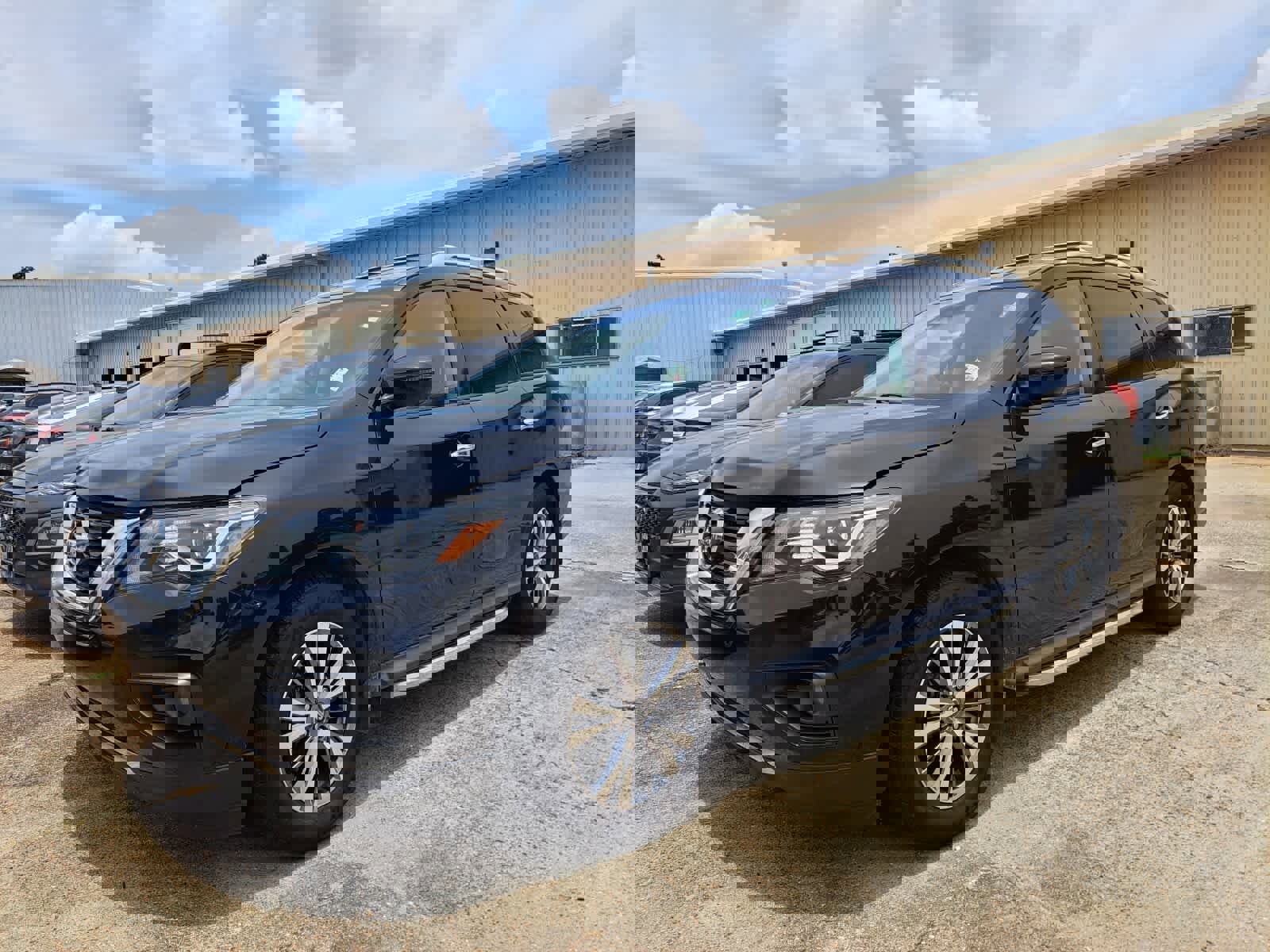 Used 2019 Nissan Pathfinder SL