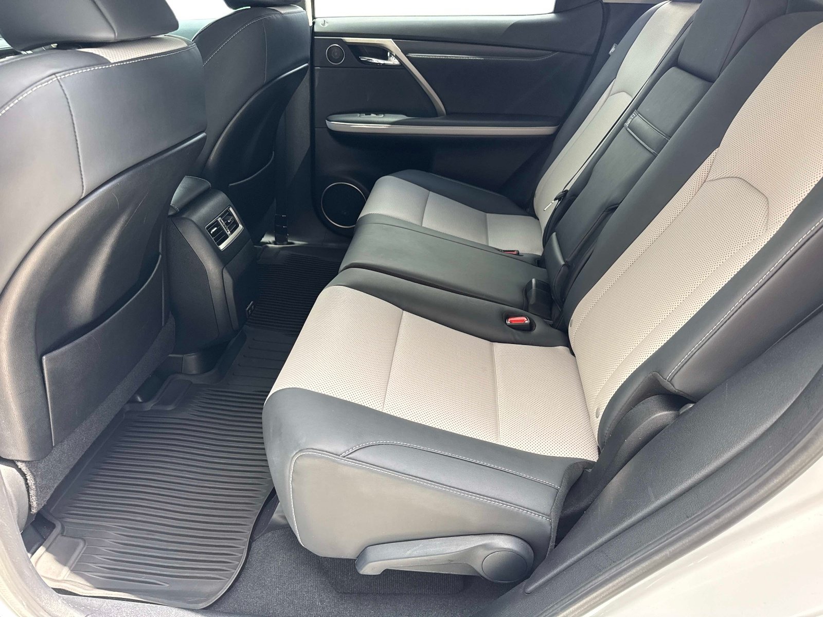 Used 2022 Lexus RX 450h AWD w/ Special Edition image 15