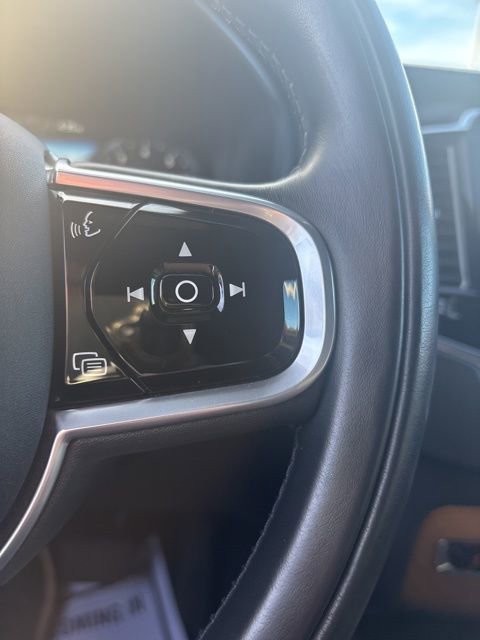 Used 2017 Volvo XC90 T6 Inscription w/ Vision Package image 18