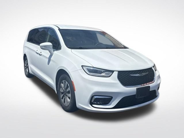 Used 2022 Chrysler Pacifica Touring-L