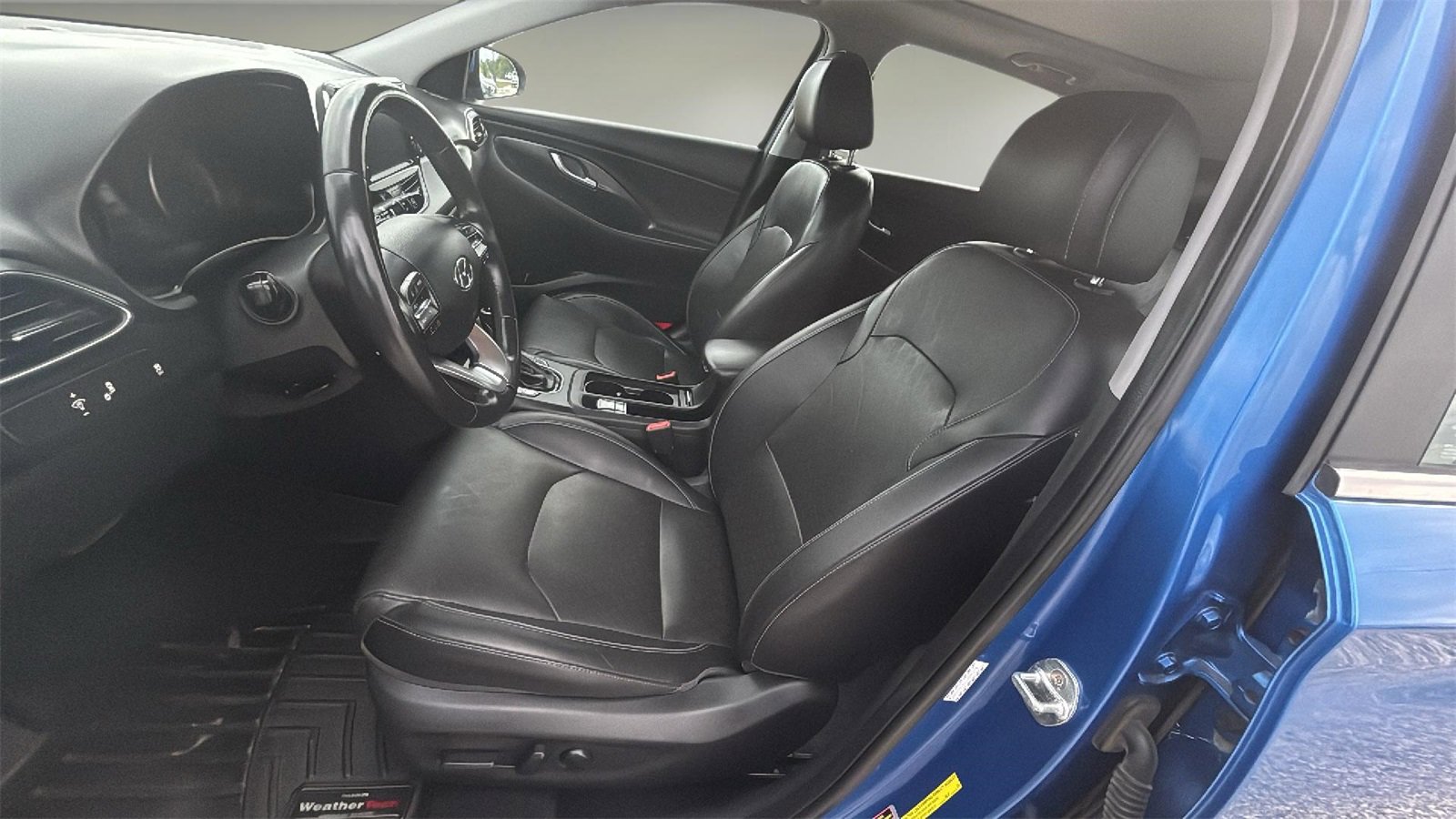 Used 2018 Hyundai Elantra GT w/ Tech Package 03 image 18