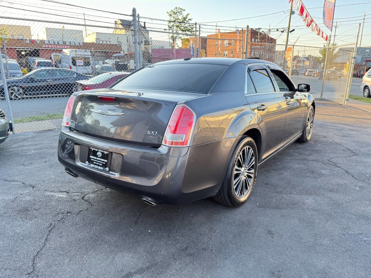 Used 2013 Chrysler 300 S image 5
