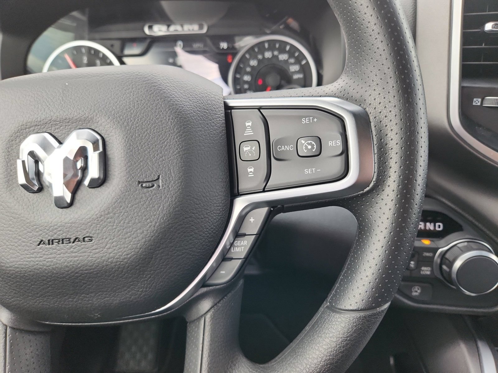 New 2026 RAM 1500 Express AWD/4WD image 16