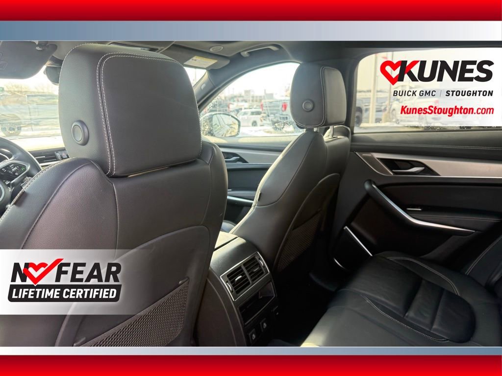 Used 2024 Jaguar F-PACE R-Dynamic S image 24