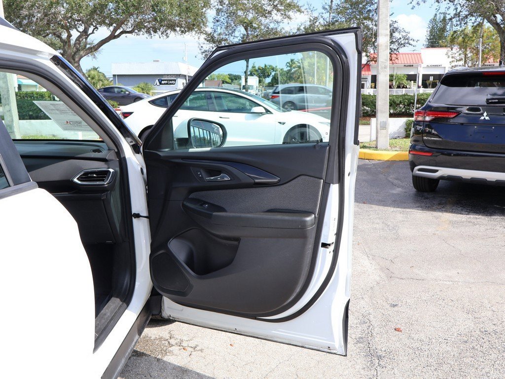 Used 2021 Chevrolet TrailBlazer LT w/ Premium Seating Package image 23