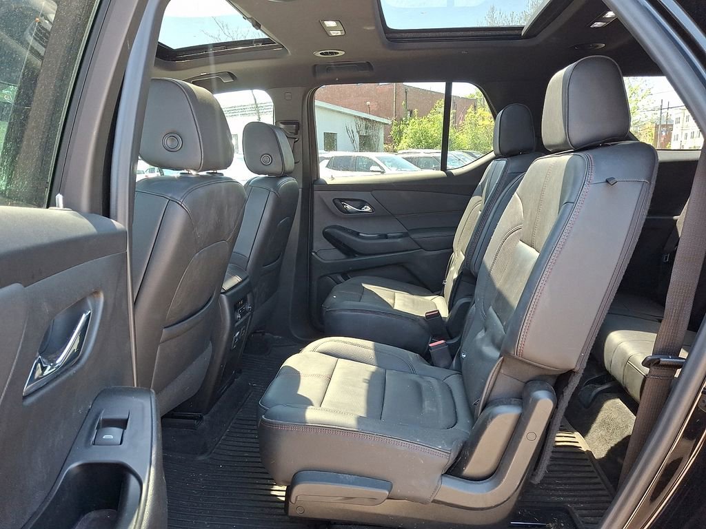 Used 2023 Chevrolet Traverse RS AWD/4WD image 10