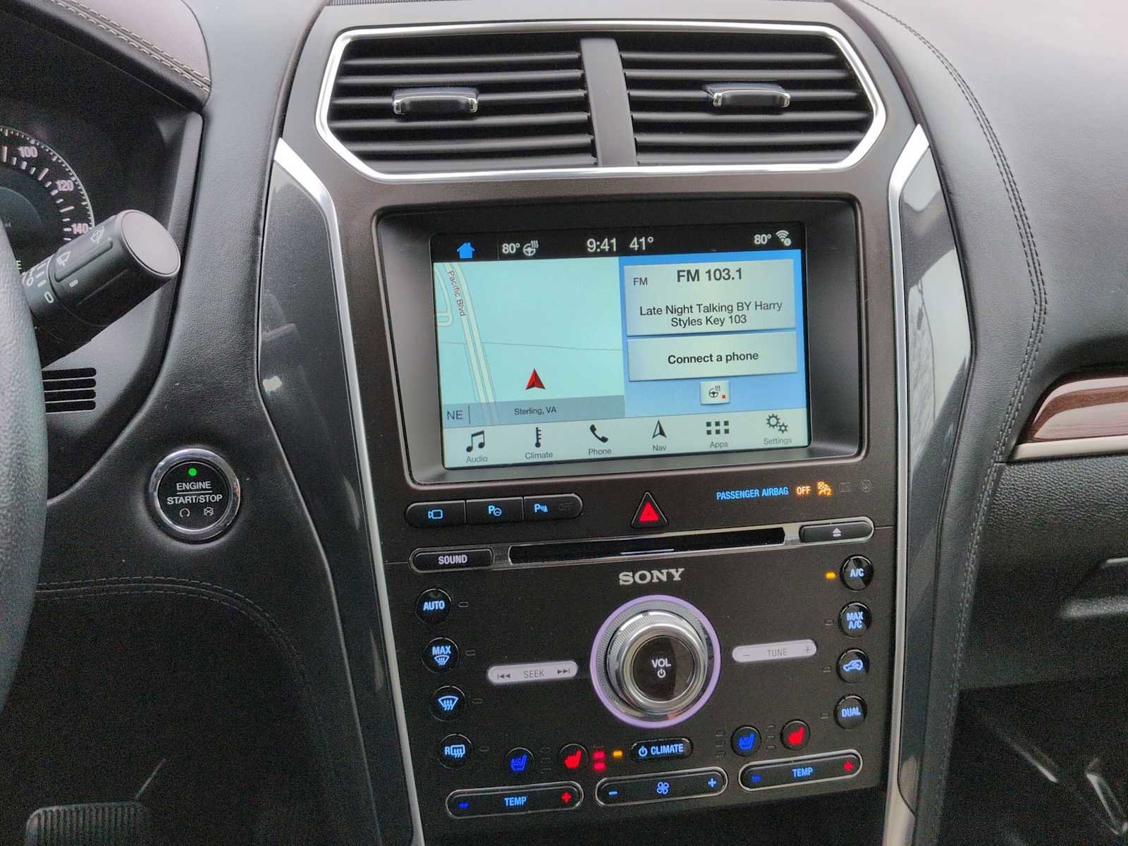 Used 2017 Ford Explorer Platinum image 29