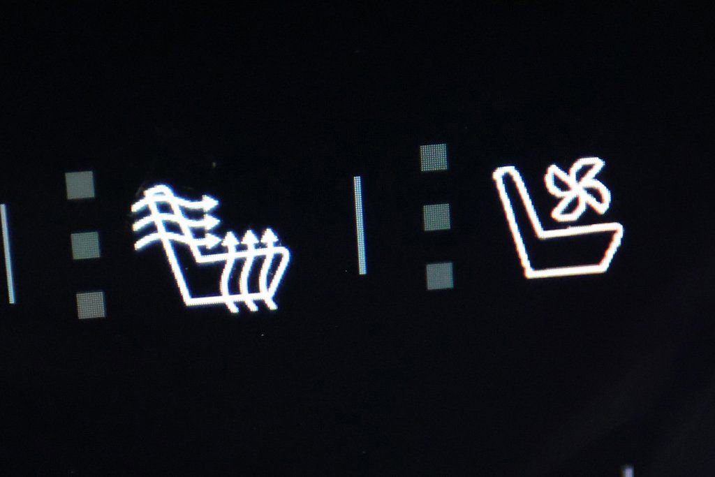 Used 2026 GMC Yukon AT4 Ultimate image 32