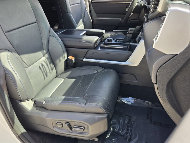 Used 2025 Toyota Sequoia Platinum w/ TRD Off-Road Package AWD/4WD image 17