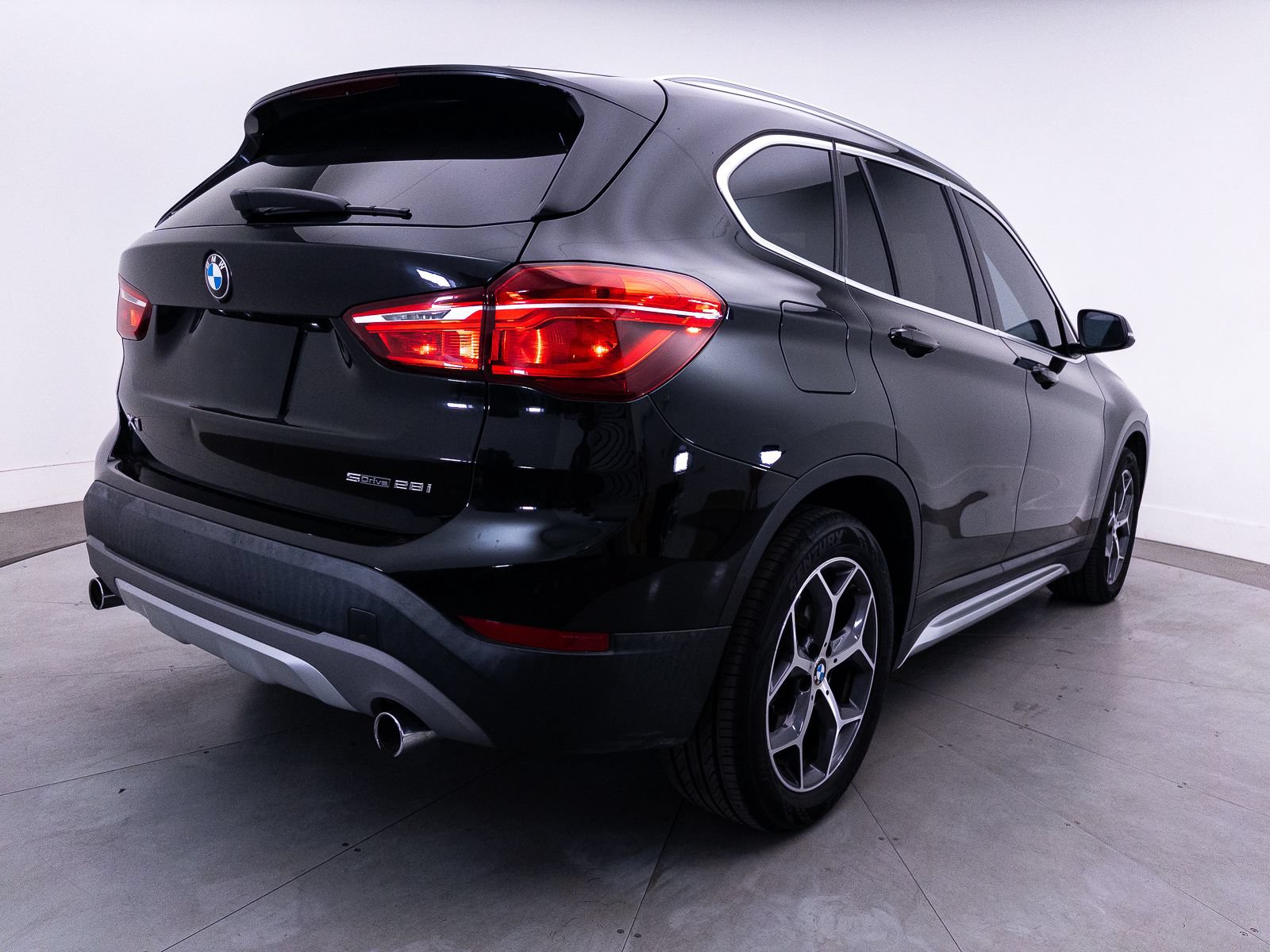 Used 2018 BMW X1 sDrive28i FWD image 14