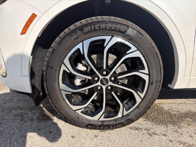 New 2026 Lincoln Nautilus Reserve AWD/4WD image 12