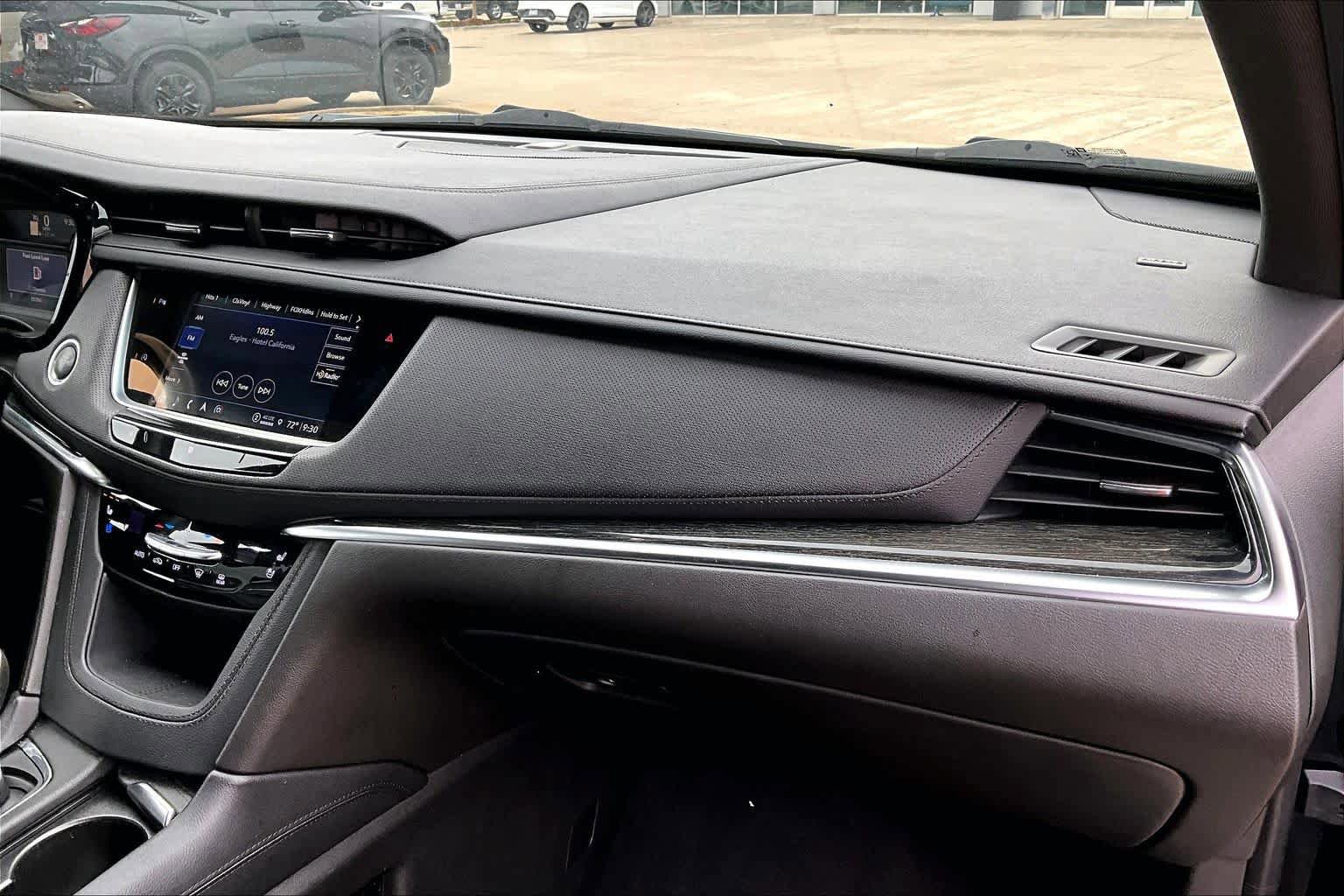 Used 2021 Cadillac XT5 Premium Luxury w/ LPO, Floor Liner Package FWD image 19