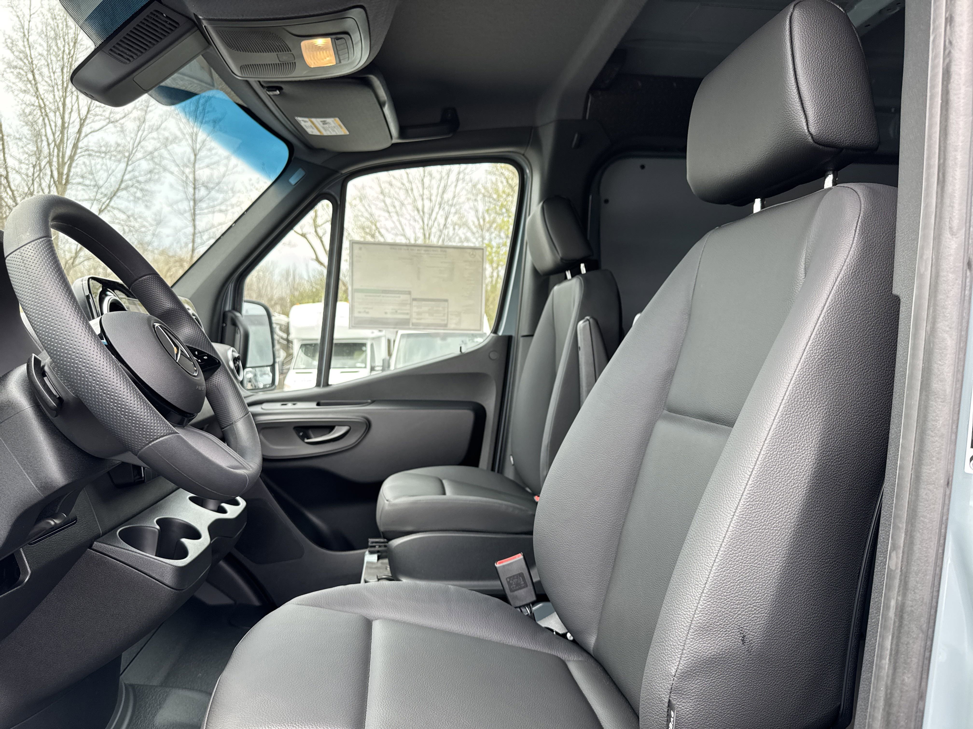 New 2025 Mercedes-Benz Sprinter 2500 image 10