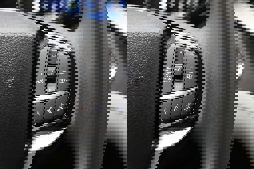 Used 2026 Ford Explorer Platinum w/ LUX Leather Package image 21