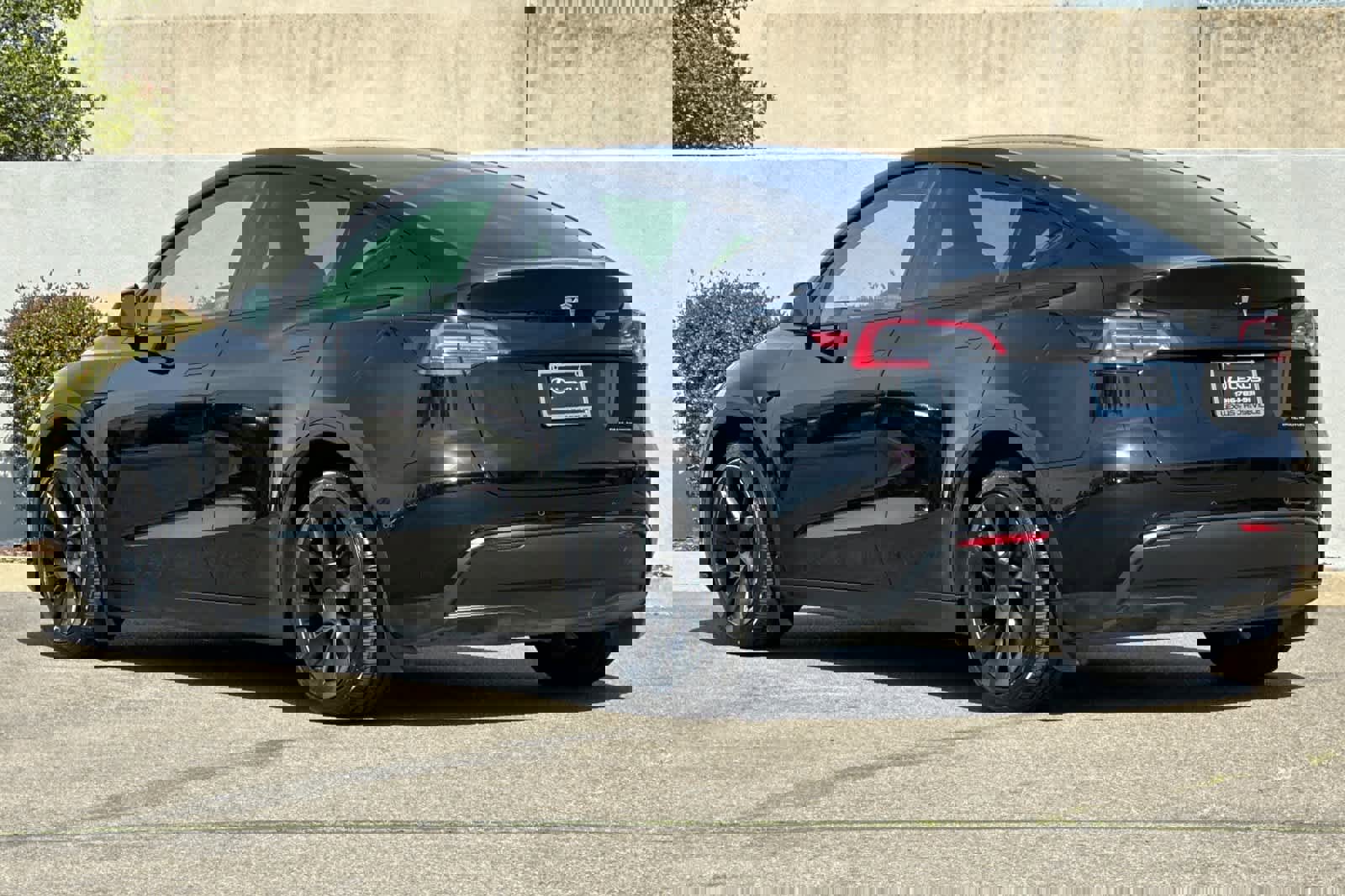 Used 2021 Tesla Model Y Long Range image 7