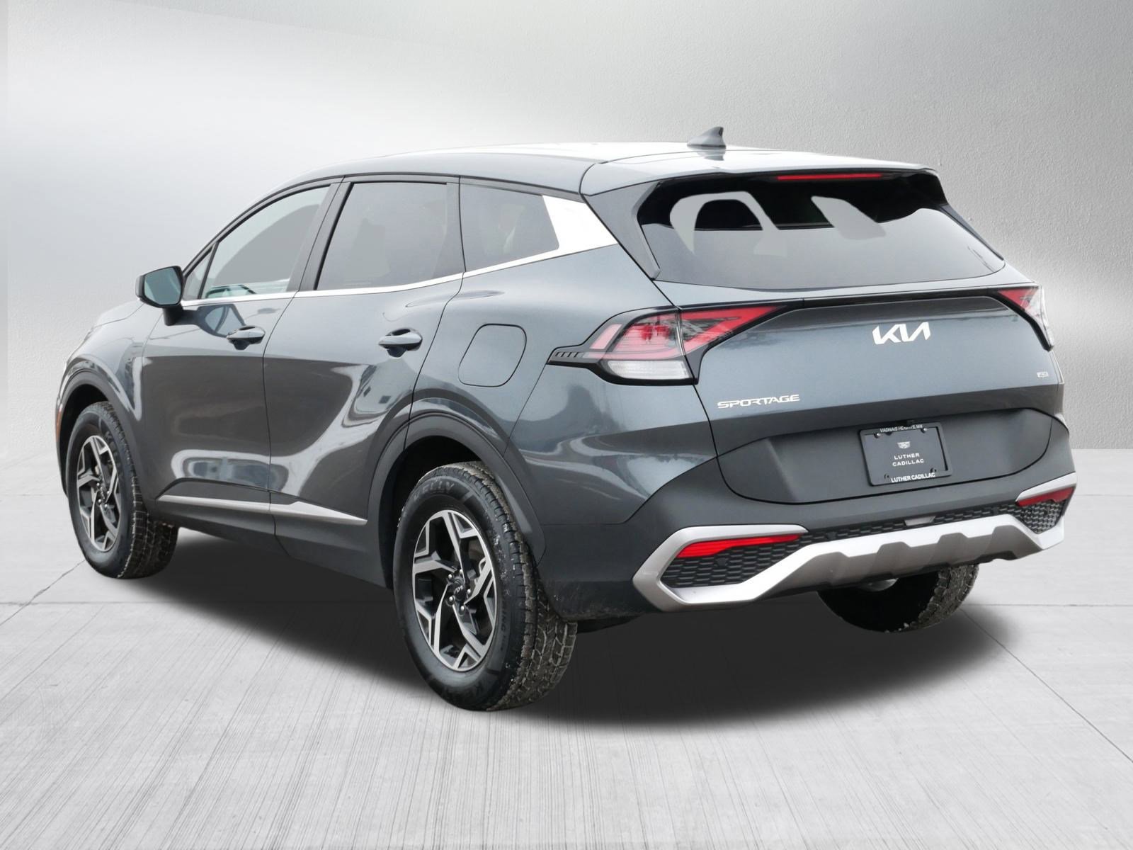 Used 2023 Kia Sportage LX image 5