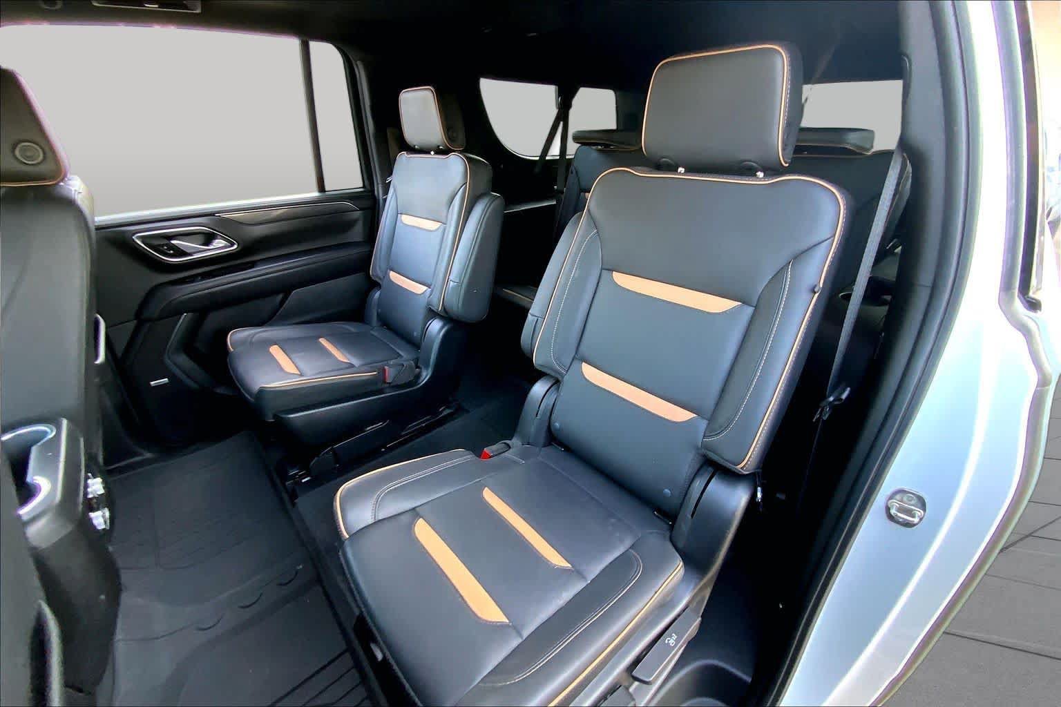 Used 2024 GMC Yukon XL AT4 w/ AT4 Premium Plus Package AWD/4WD image 41