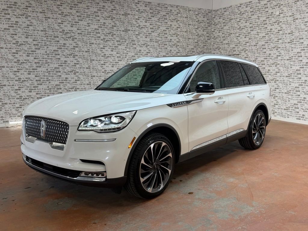 Used 2021 Lincoln Aviator Reserve w/ Equipment Group 201A image 3