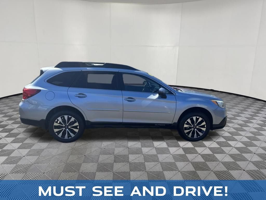 Used 2016 Subaru Outback 2.5i Limited AWD/4WD image 4