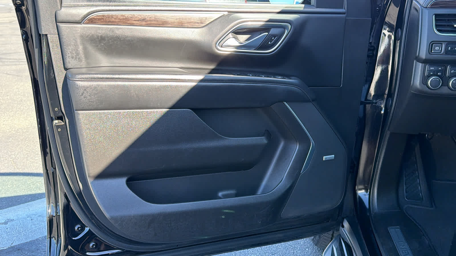 Used 2021 Chevrolet Tahoe LT AWD/4WD image 23