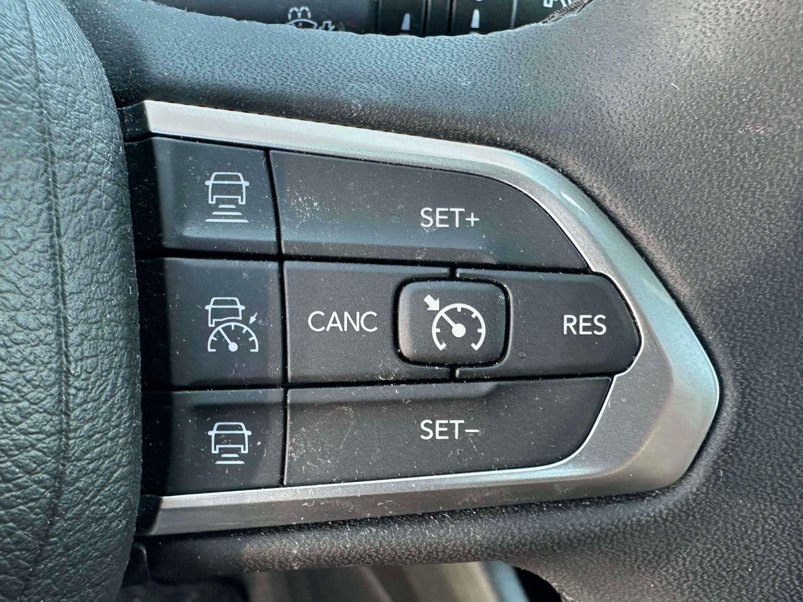 Used 2024 Jeep Compass Limited w/ Sun and Sound Group AWD/4WD image 22