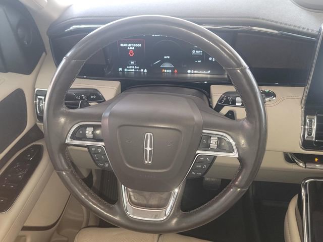 Used 2019 Lincoln Navigator Select w/ Technology Package image 15