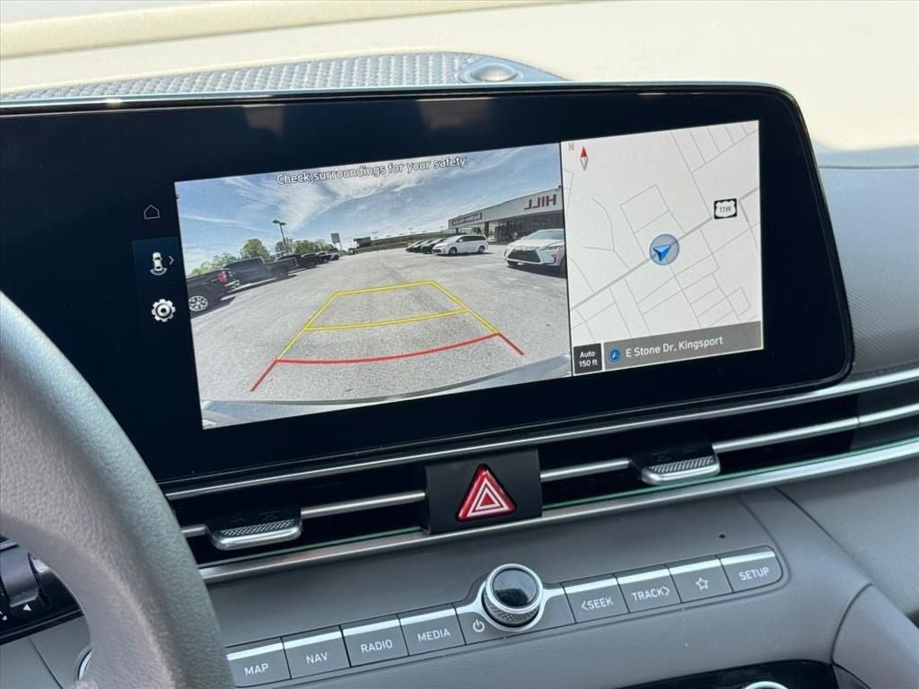 Used 2024 Hyundai Elantra SEL FWD image 28