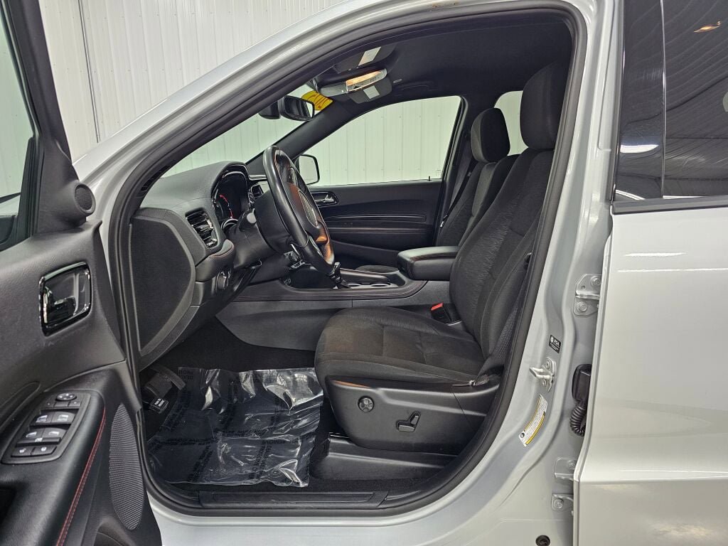 Used 2025 Dodge Durango GT AWD/4WD image 9