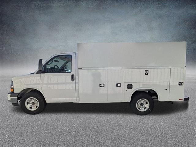 New 2025 Chevrolet Express 3500 w/ Power Convenience Package image 6