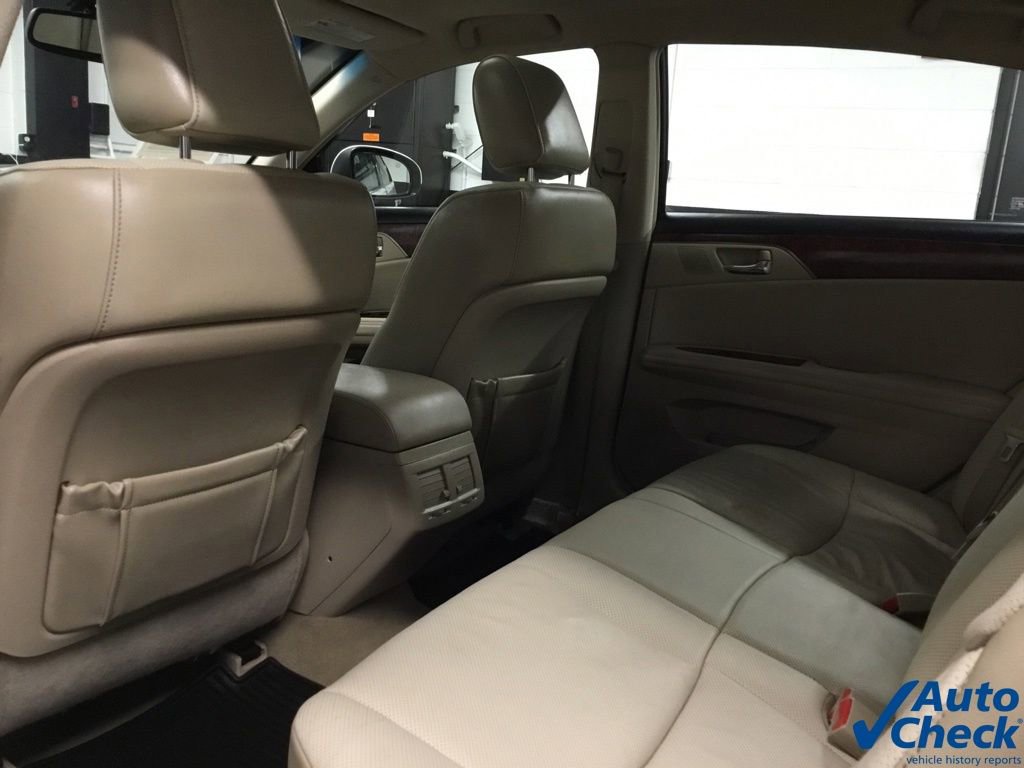 Used 2011 Toyota Avalon Limited FWD image 26