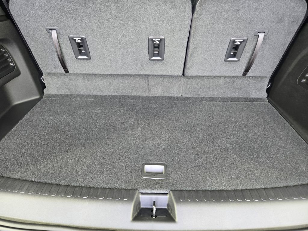 New 2026 Chevrolet Traverse LT w/ Sun and Wheel Package image 36