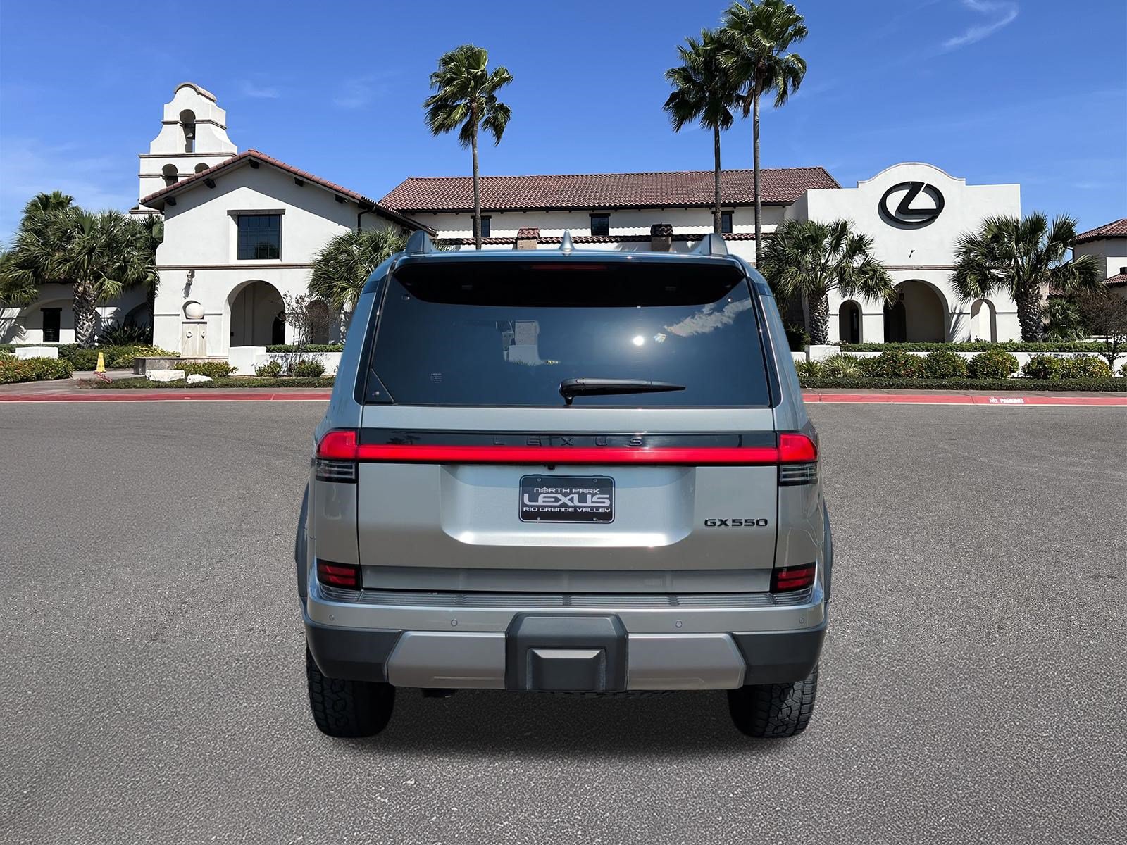 Certified 2025 Lexus GX 550 AWD/4WD image 3