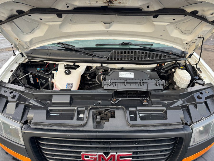 Used 2019 GMC Savana 2500 image 21