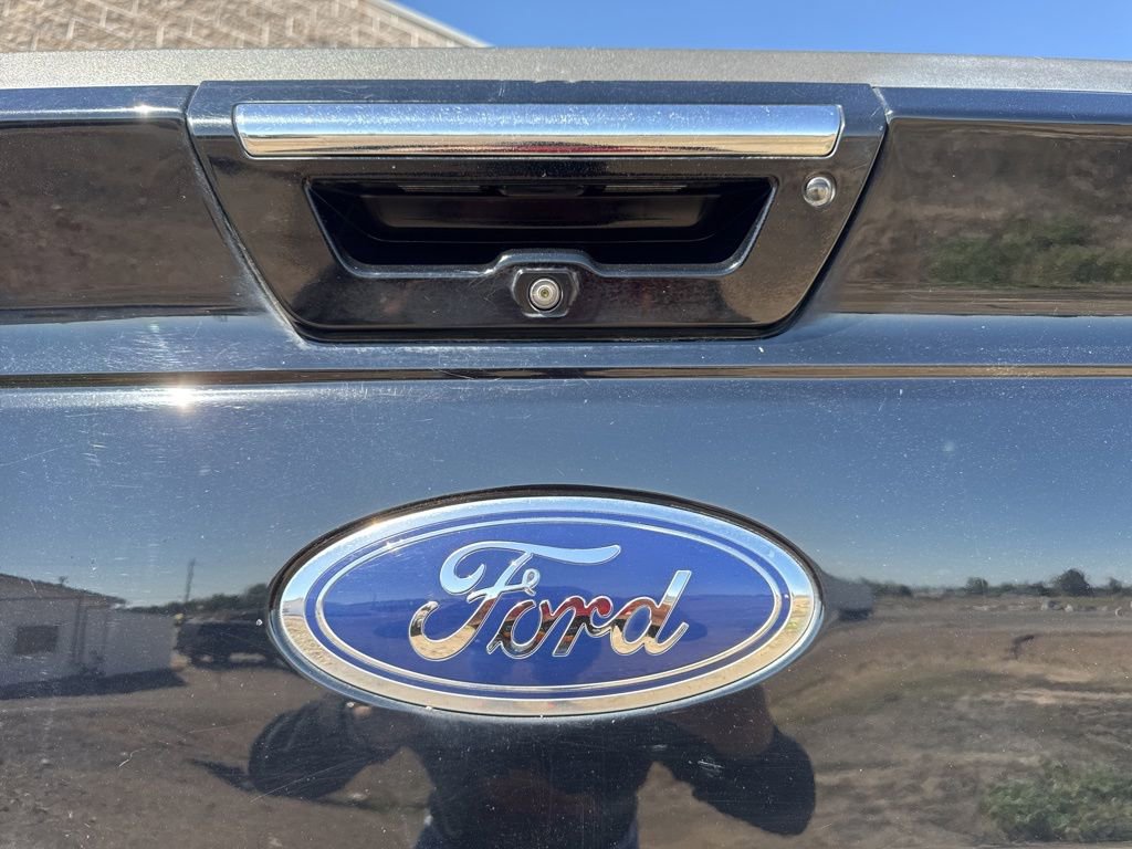 Used 2016 Ford F150 Lariat w/ Equipment Group 502A Luxury AWD/4WD image 11