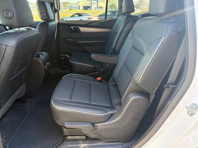 Used 2025 Buick Enclave Preferred image 27