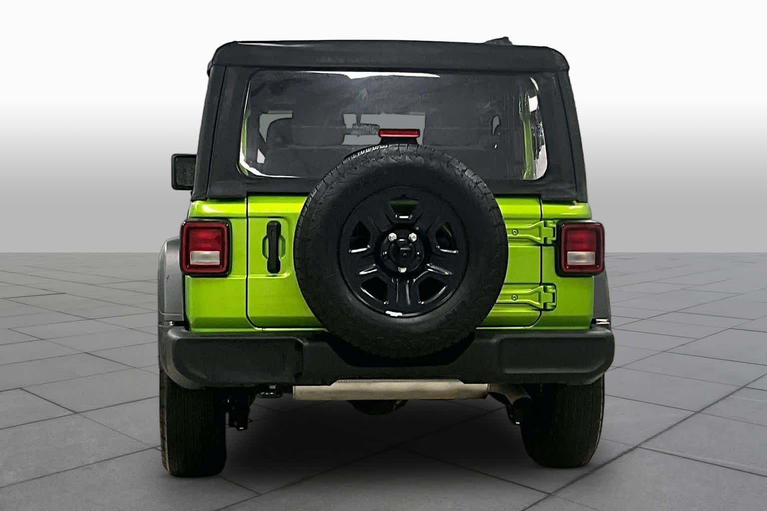 Used 2025 Jeep Wrangler Sport AWD/4WD image 5