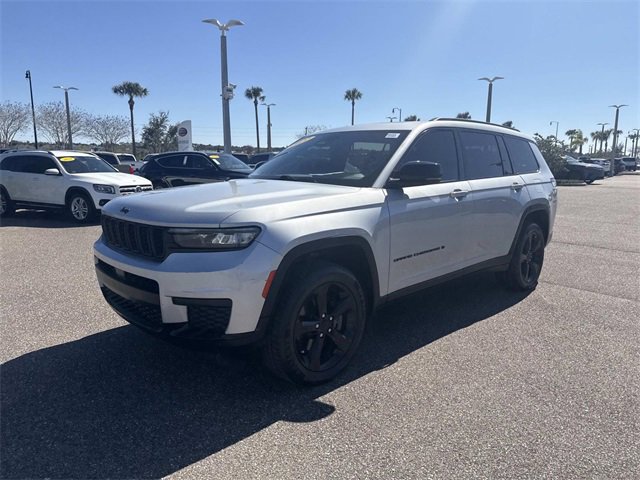 Used 2022 Jeep Grand Cherokee L Altitude image 8