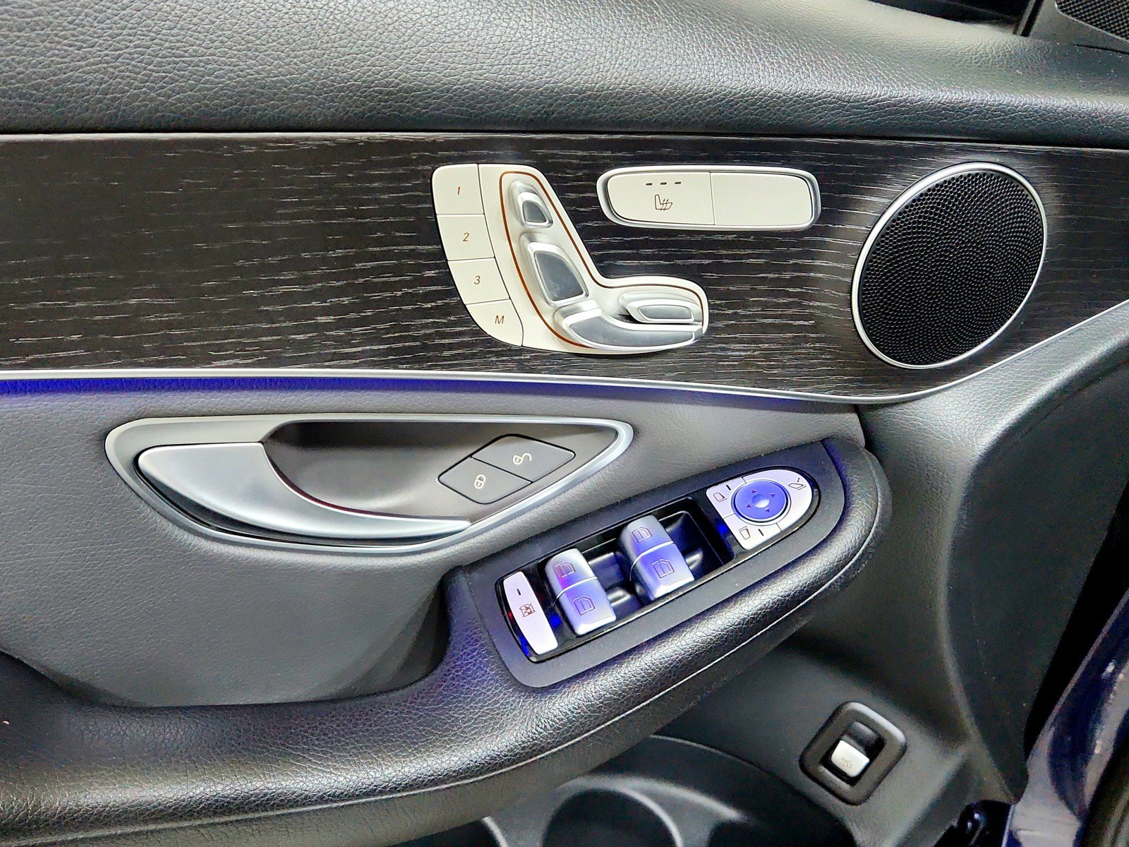 Used 2022 Mercedes-Benz GLC 300 4MATIC image 26