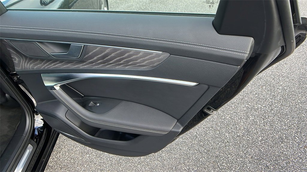 Used 2024 Audi A6 Premium Plus image 19