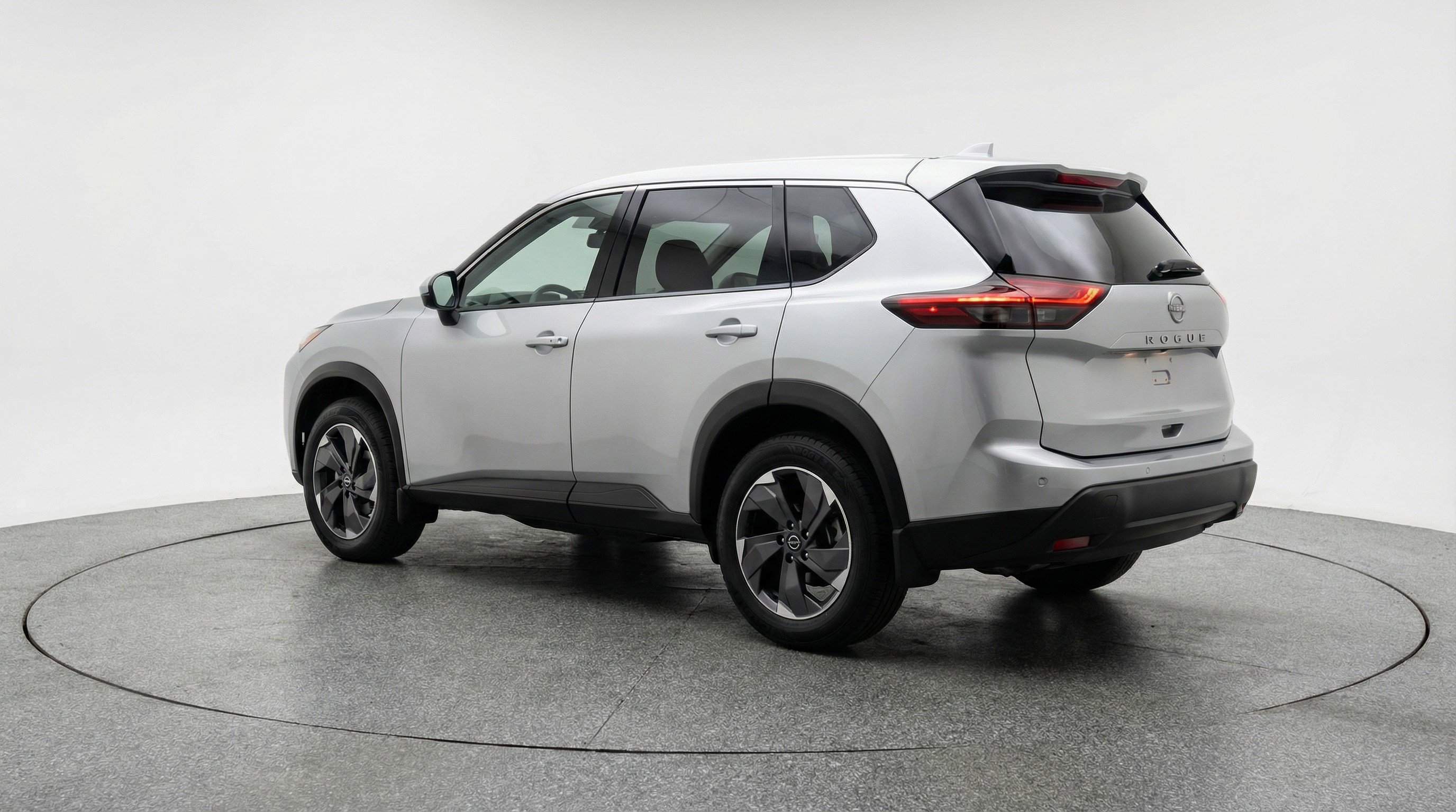 Used 2025 Nissan Rogue SV FWD image 6
