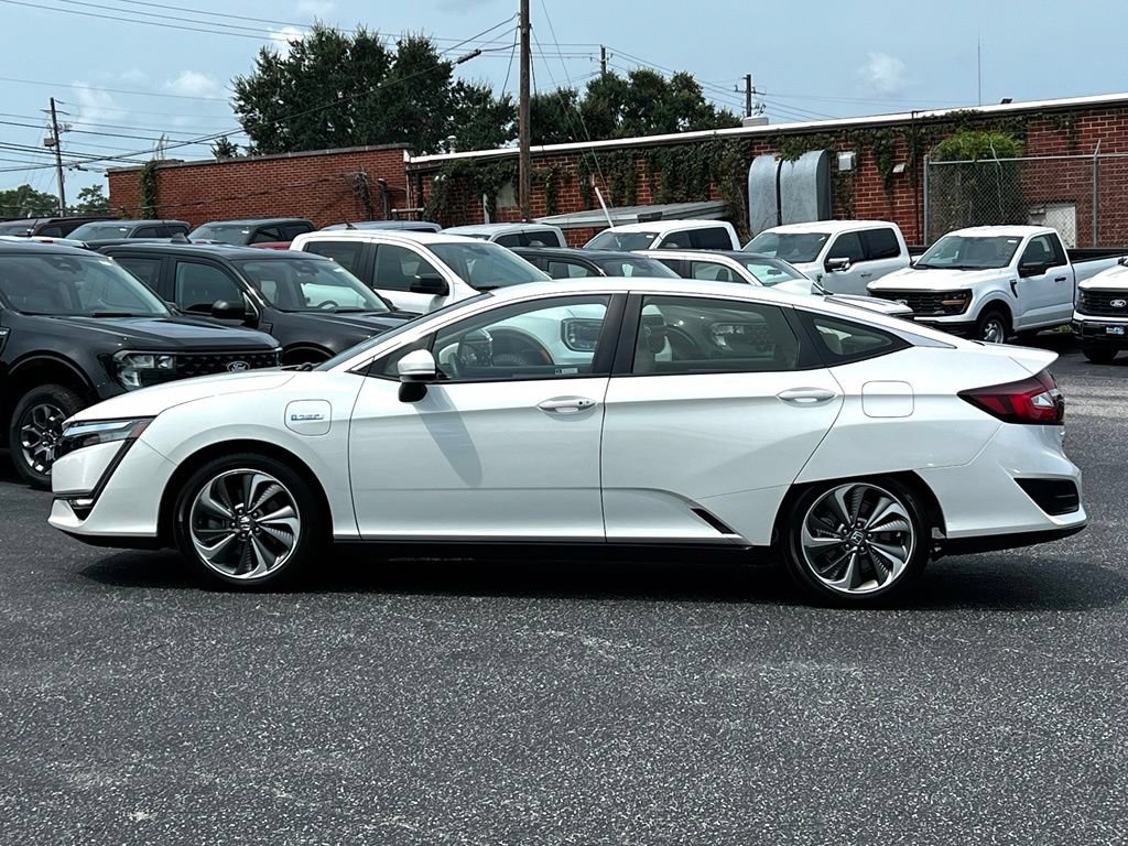 Used 2021 Honda Clarity Touring image 2