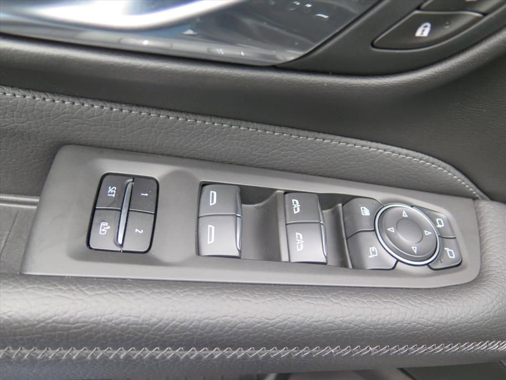 Used 2021 GMC Yukon Denali image 11