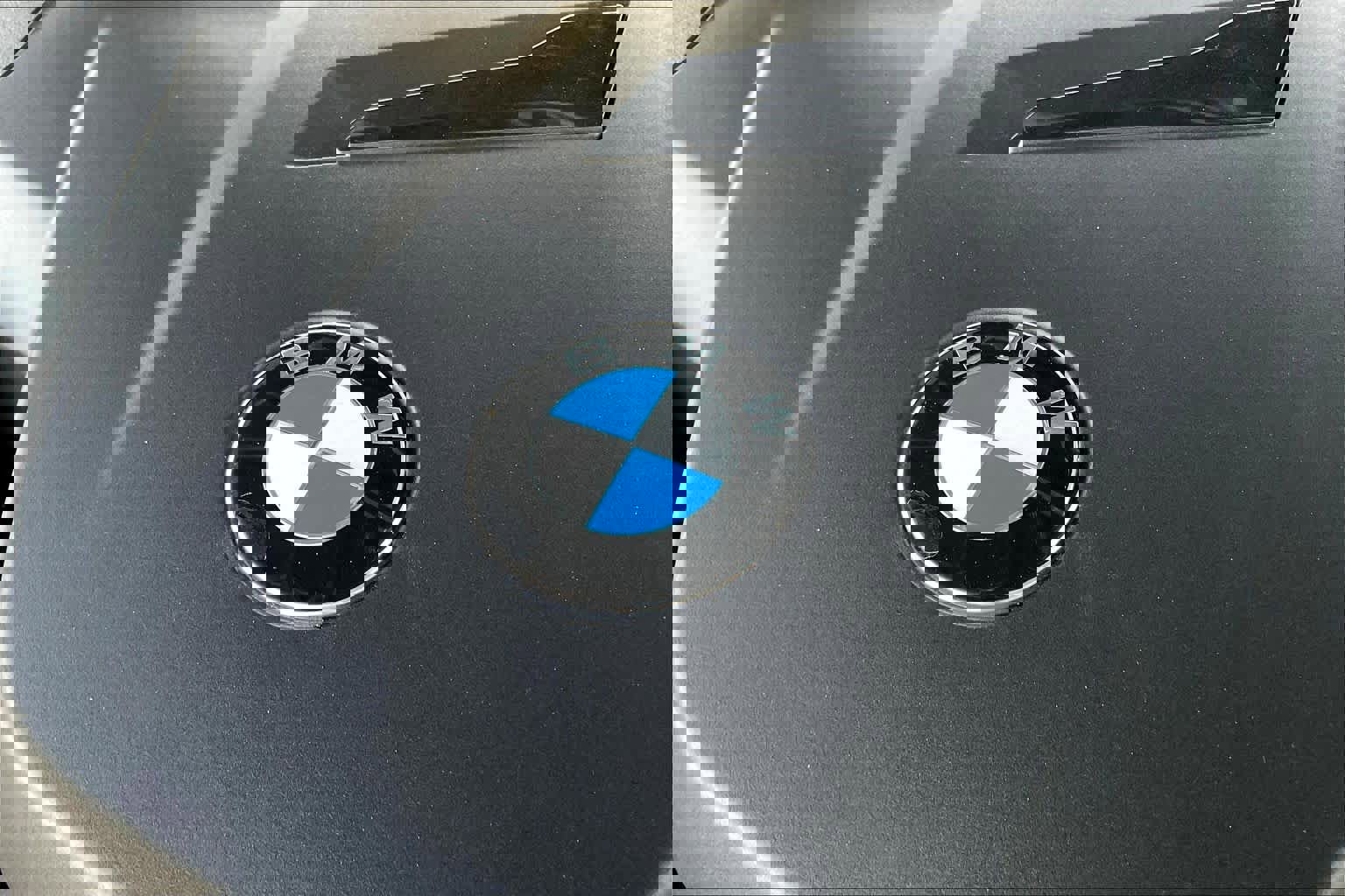 Used 2024 BMW 530i w/ Convenience Package image 34