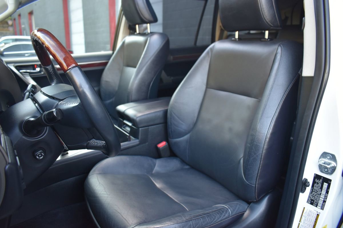 Used 2014 Lexus GX 460 w/ Premium Package image 12