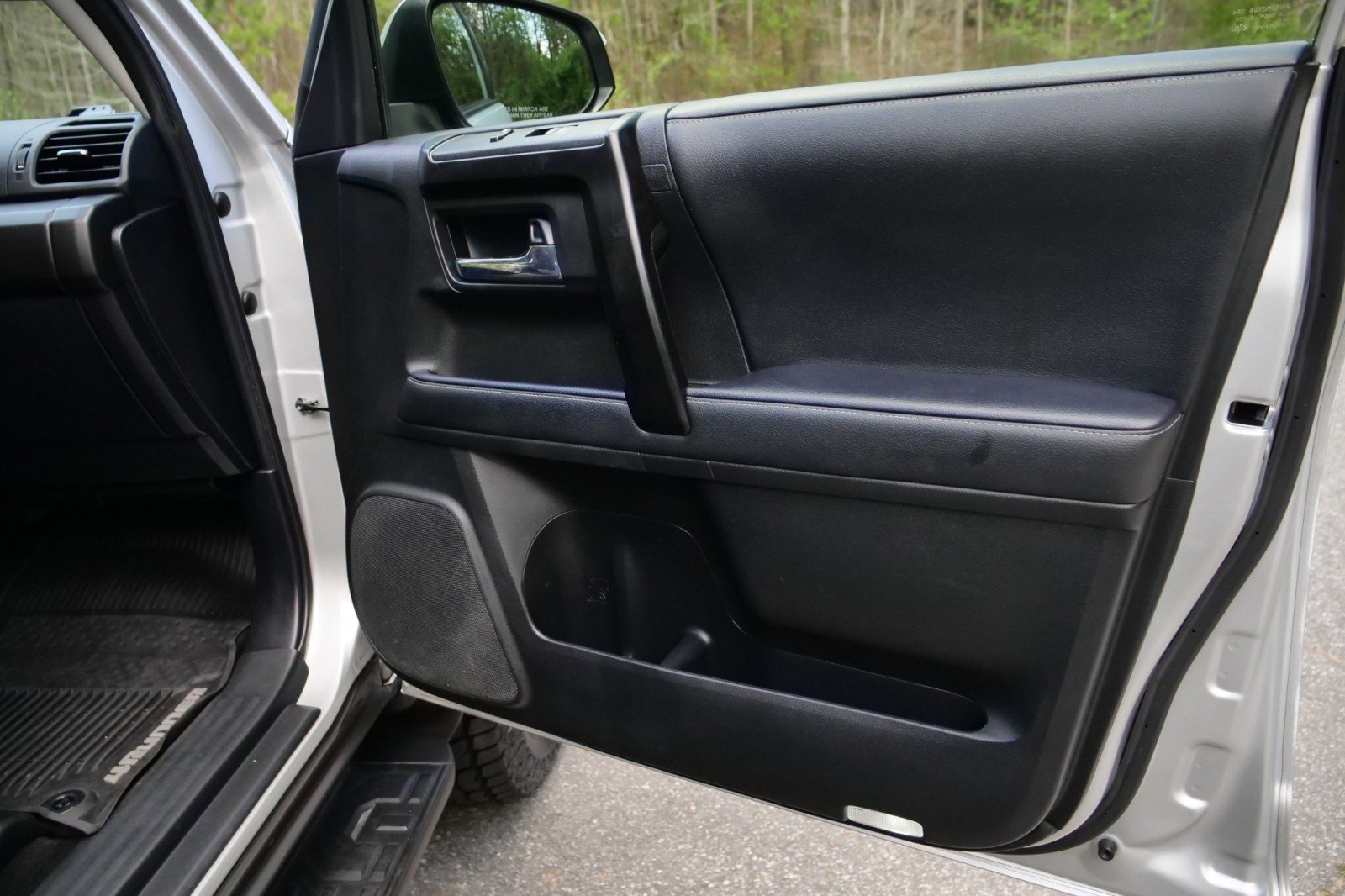Used 2020 Toyota 4Runner SR5 Premium AWD/4WD image 37